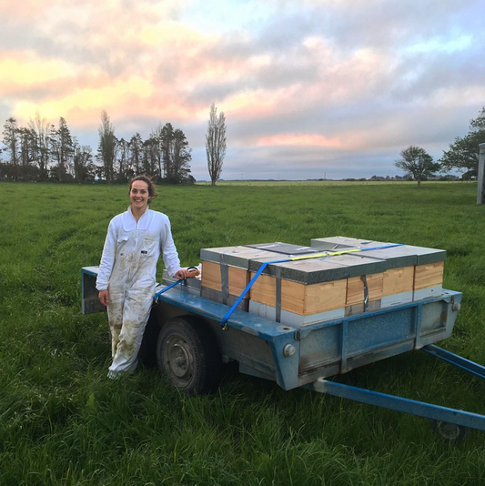 UNVEILED: The Beekeeping Journey of Steph Munro (Munro Honey Co)